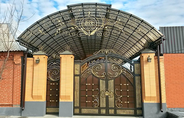 Купить или заказать ворота для дома с навесом - стильные и надежные решения для вашего участка в Котельниках от 42472 руб | Титанзабор