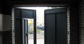 Купить гаражные ворота распашные Котельники, цена от 3918 руб.